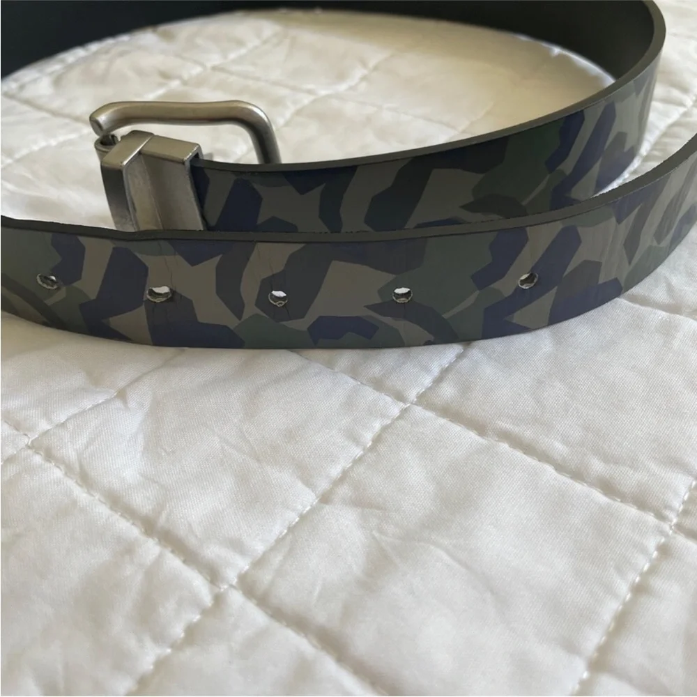 Reversible Camouflage Belt with Silver Buckle